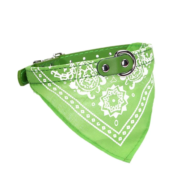 Collier bandana réglable pour chien et chat, foulard en simili-cuir
